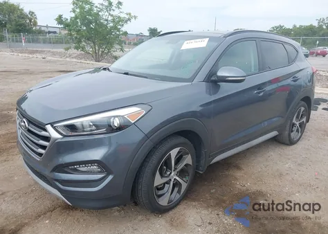 2018 Hyundai Tucson Value z USA, uszkodzony, nr VIN KM8J33A27JU686282